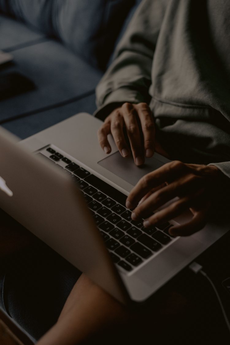 HOW ISLE OF WIGHT BUSINESSES ARE USING LINKEDIN AND AI PLATFORM SERVICES FOR MORE LEAD GENERATION