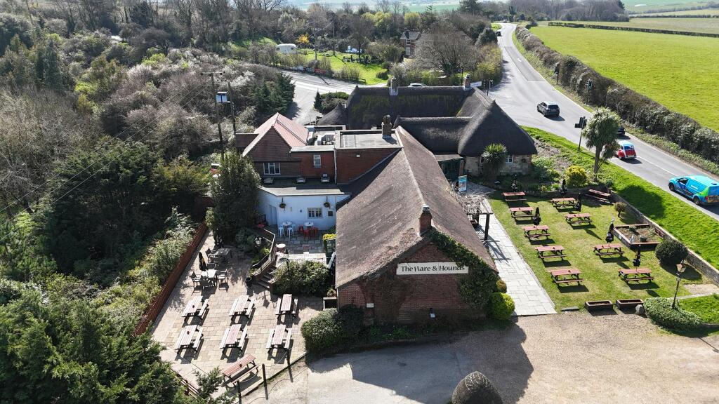 ICONIC HARE AND HOUNDS PUB UP FOR SALE JUST MONTHS AFTER SHOCK CLOSURE