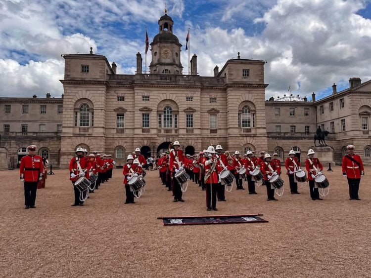 FROM THE ISLE OF WIGHT TO BUCKINGHAM PALACE – MEDINA MARCHING BAND IMPRESSES IN LONDON