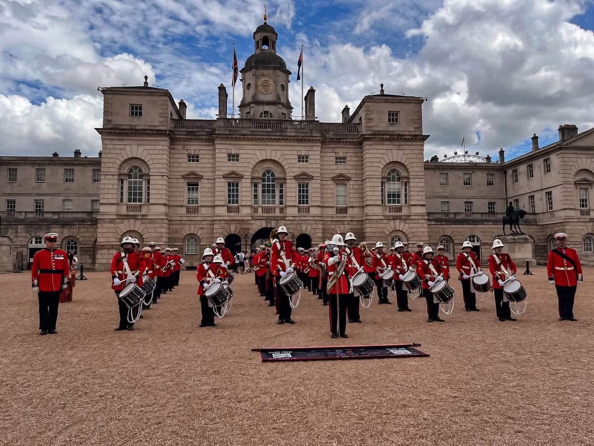 FROM THE ISLE OF WIGHT TO BUCKINGHAM PALACE – MEDINA MARCHING BAND IMPRESSES IN LONDON