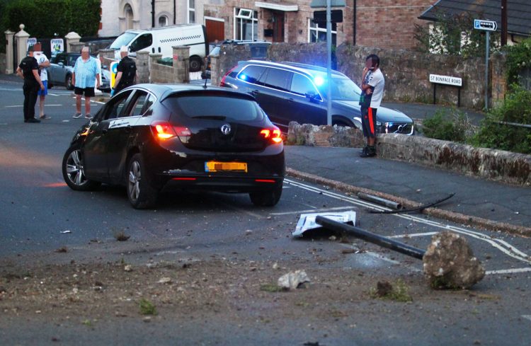 DRIVER FLEES AFTER CAR HITS SIGN AND SPINS IN VENTNOR