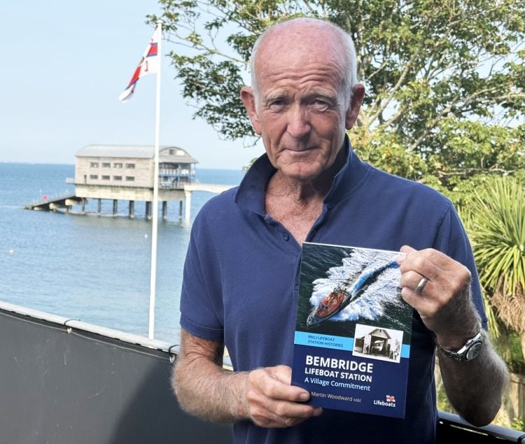 FORMER BEMBRIDGE COXSWAIN CHRONICLES 159 YEARS OF LIFEBOAT HISTORY IN NEW BOOK