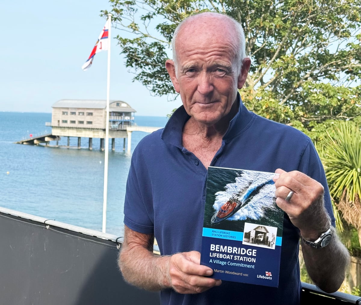 FORMER BEMBRIDGE COXSWAIN CHRONICLES 159 YEARS OF LIFEBOAT HISTORY IN NEW BOOK