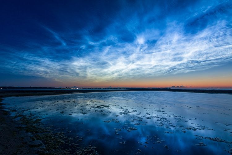 VECTIS ASTRONOMICAL SOCIETY TO EXPLORE MYSTERY OF NOCTILUCENT CLOUDS