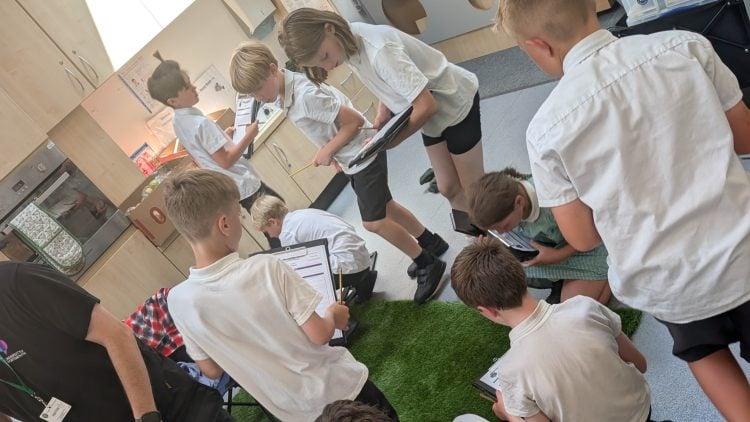 ISLAND PUPILS BECOME CRIME SCENE INVESTIGATORS AT FESTIVAL OF CRIMINOLOGY