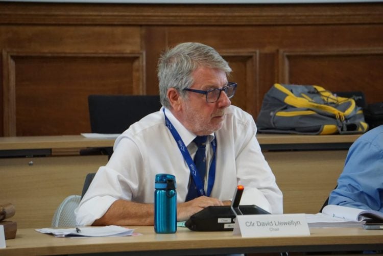 “WE’RE DEAD IN THE WATER”: COUNCILLORS WARN OVER ISLE OF WIGHT’S FINANCIAL CRISIS