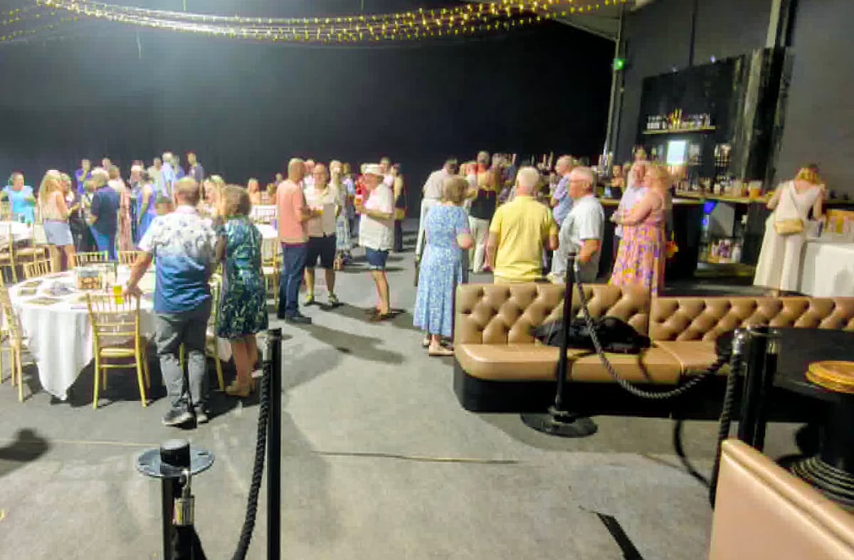 MEDINA HIGH SCHOOL REUNION DRAWS 150 FOR 50TH ANNIVERSARY CELEBRATION
