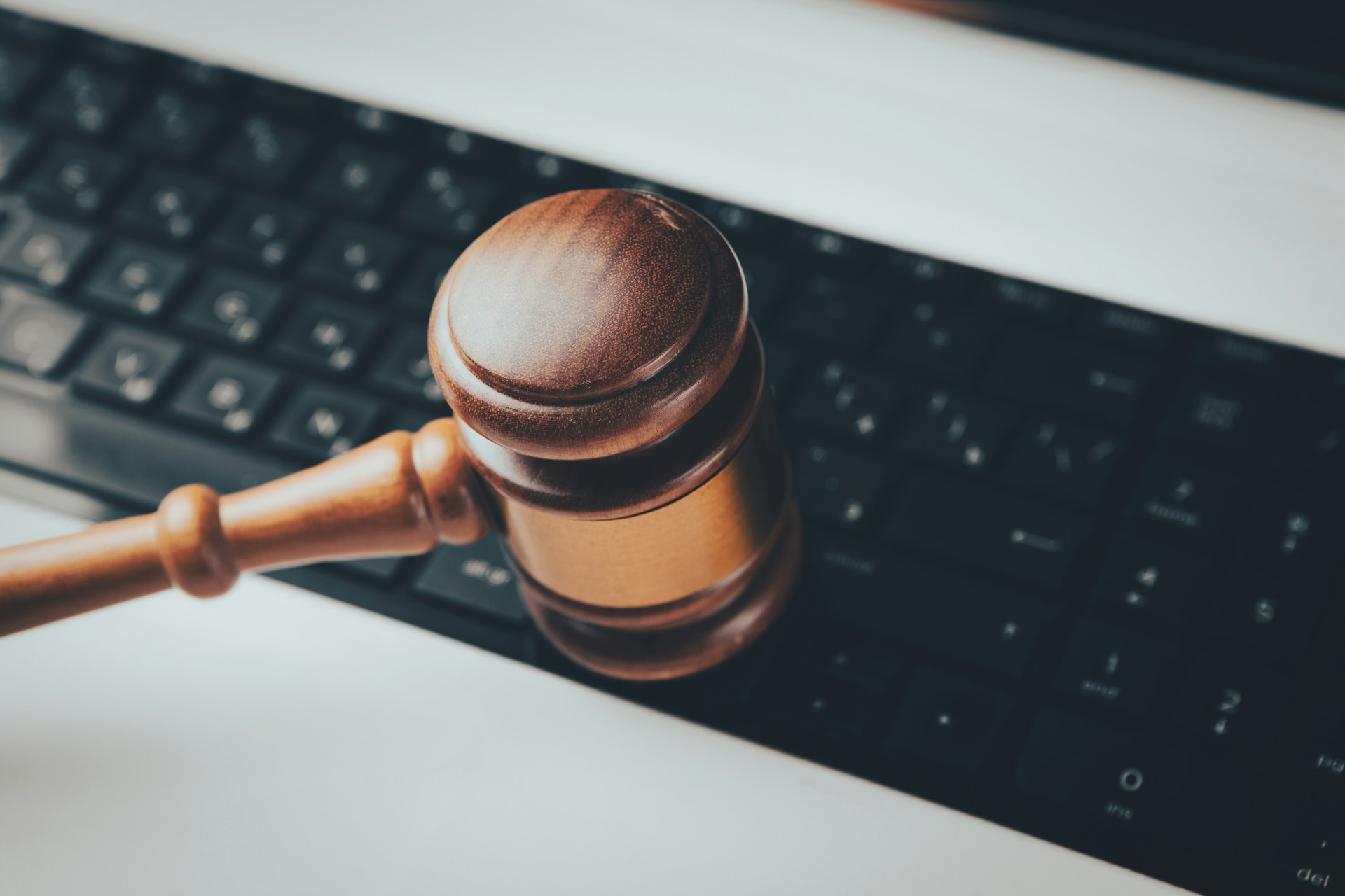 FIVE MYTHS ABOUT CRIMINAL CHARGES MOST PEOPLE STILL BELIEVE