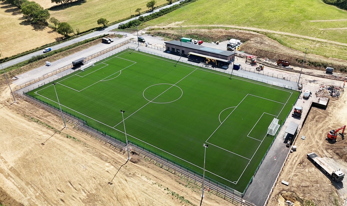 WIGHTFIBRE SECURES NAMING RIGHTS FOR NEWPORT IW FOOTBALL CLUB’S NEW HOME
