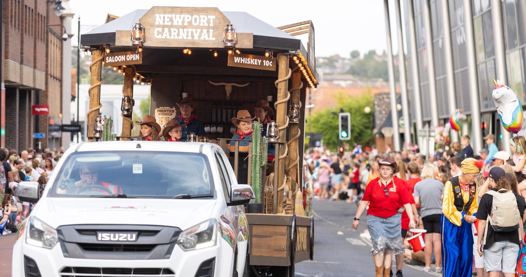 NEWPORT CARNIVAL MAKES A BOOM WITH THOUSANDS IN ATTENDANCE