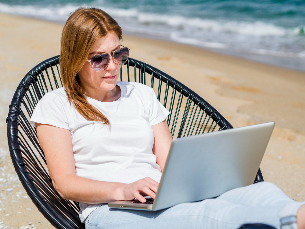 HOW ONLINE LEARNING CAN EXPAND CAREER OPTIONS FOR ISLAND PROFESSIONALS