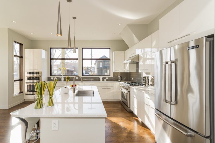 HOW TO CREATE A BETTER FLOW THROUGH YOUR HOME: FROM KITCHEN TO GARDEN