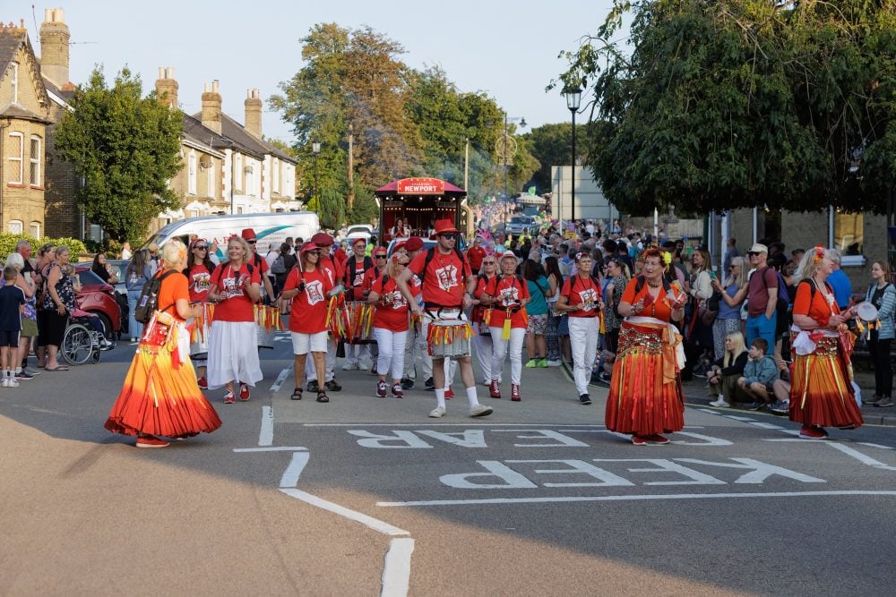 RED FUNNEL GIVES £2,500 BOOST TO EAST COWES CARNIVAL