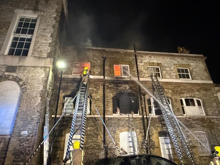 LATE NIGHT BLAZE BREAKS OUT AT DERELICT RYDE TOWN HALL