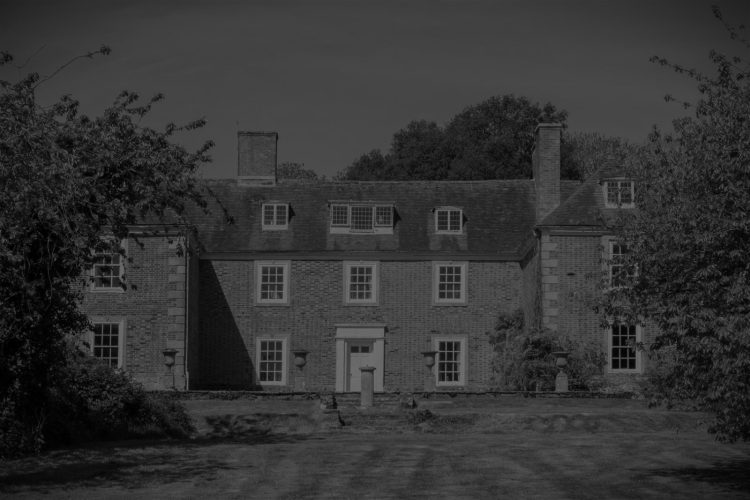 HALLOWEEN HERITAGE: THE KING, THE GREY LADY AND THE CARD PLAYER OF BILLINGHAM MANOR
