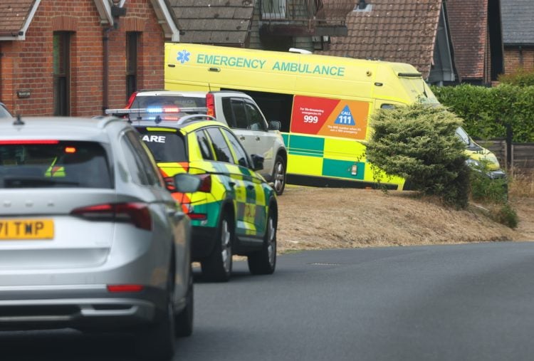 AIR AMBULANCE MEDICS ASSIST LOCAL PARAMEDICS IN WOOTTON EMERGENCY