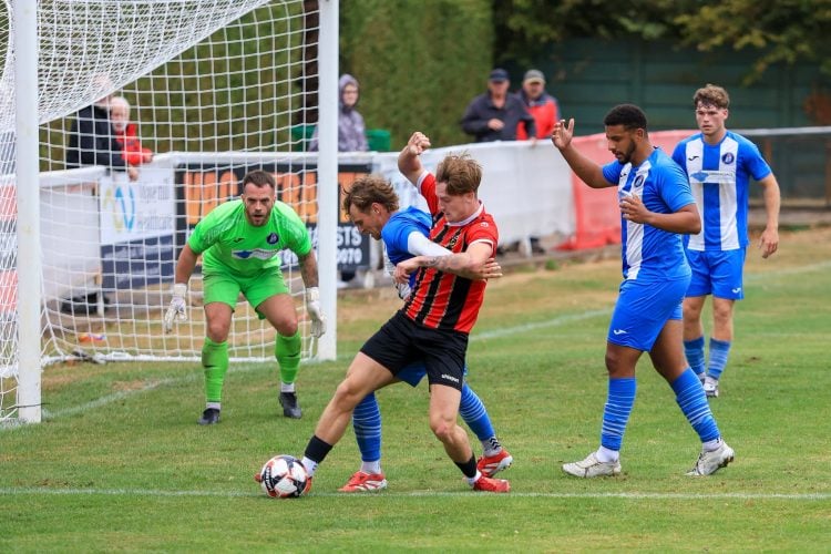 TABLE-TOPPING FAREHAM END YACHTSMEN’S 4-MATCH WINNING RUN
