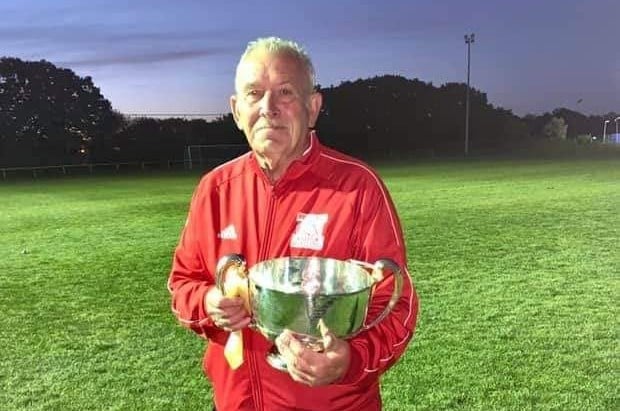 ISLE OF WIGHT FOOTBALL MOURNS LEGENDARY MANAGER STEVE RAYNER