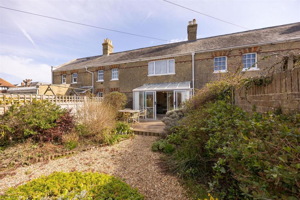OVER 120 COMMENTS FLOOD IN OVER CONTROVERSIAL YARMOUTH COTTAGE EXTENSION PLANS