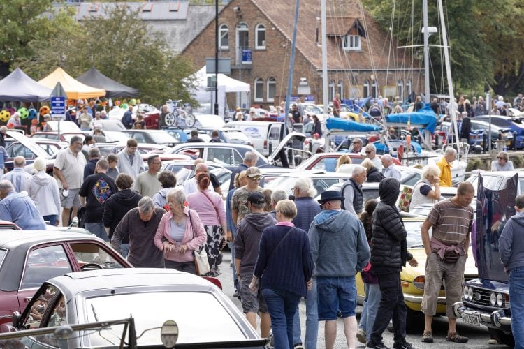 PHOTOS: CLASSIC MOTOR SHOW CELEBRATES LANDMARK 25TH ANNIVERSARY IN NEWPORT AND RYDE