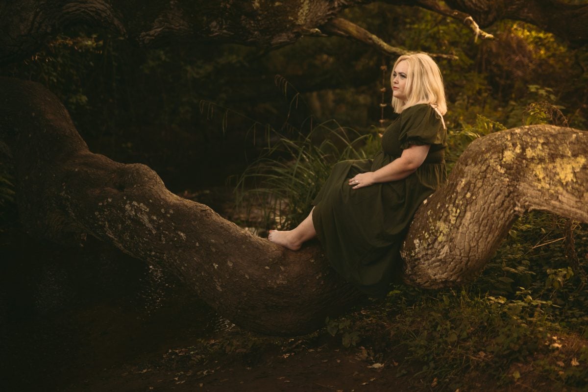 ISLE OF WIGHT AUTHOR SIGNS WITH LEMON JELLY PRESS FOR HAUNTING NEW COLLECTION
