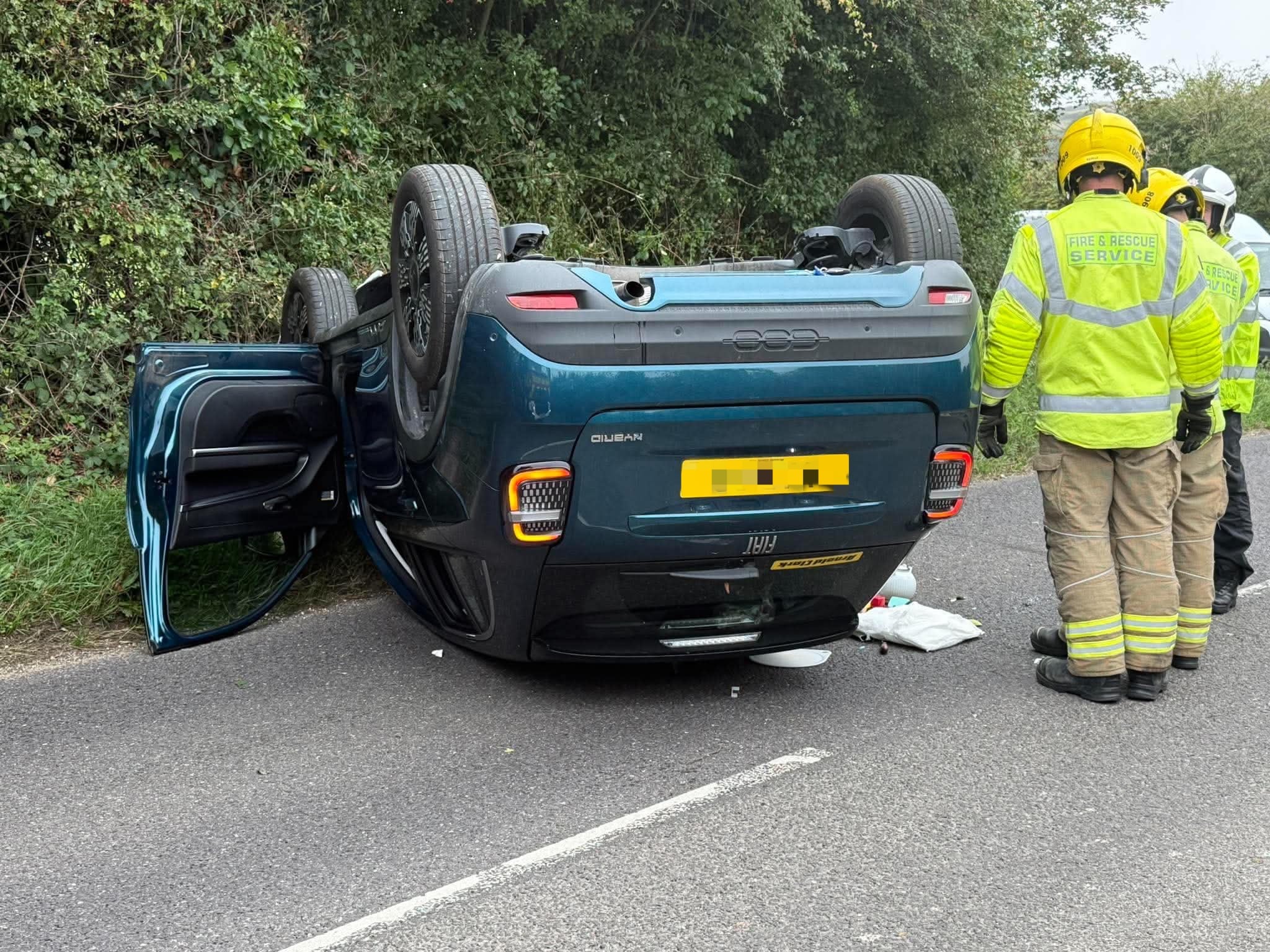 FIAT 600 LEFT ON ITS ROOF AS DRIVER FLEES MIDDLE ROAD MISHAP ON FOOT