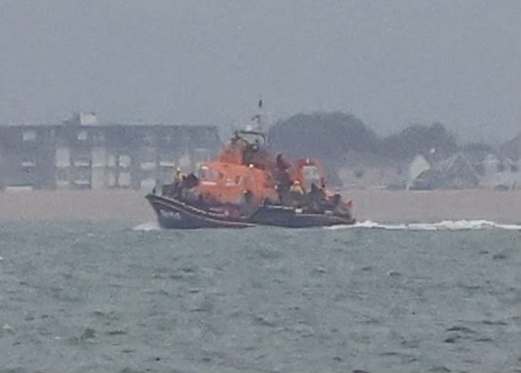 160 ILLEGAL MIGRANTS ON LARGE BOAT INTERCEPTED BY ISLE OF WIGHT LIFEBOATS