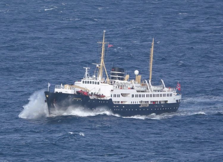 HISTORIC SHIPS SET FOR RARE SOLENT MEETING AS 70-YEAR-OLD NORDSTJERNEN VISITS COWES