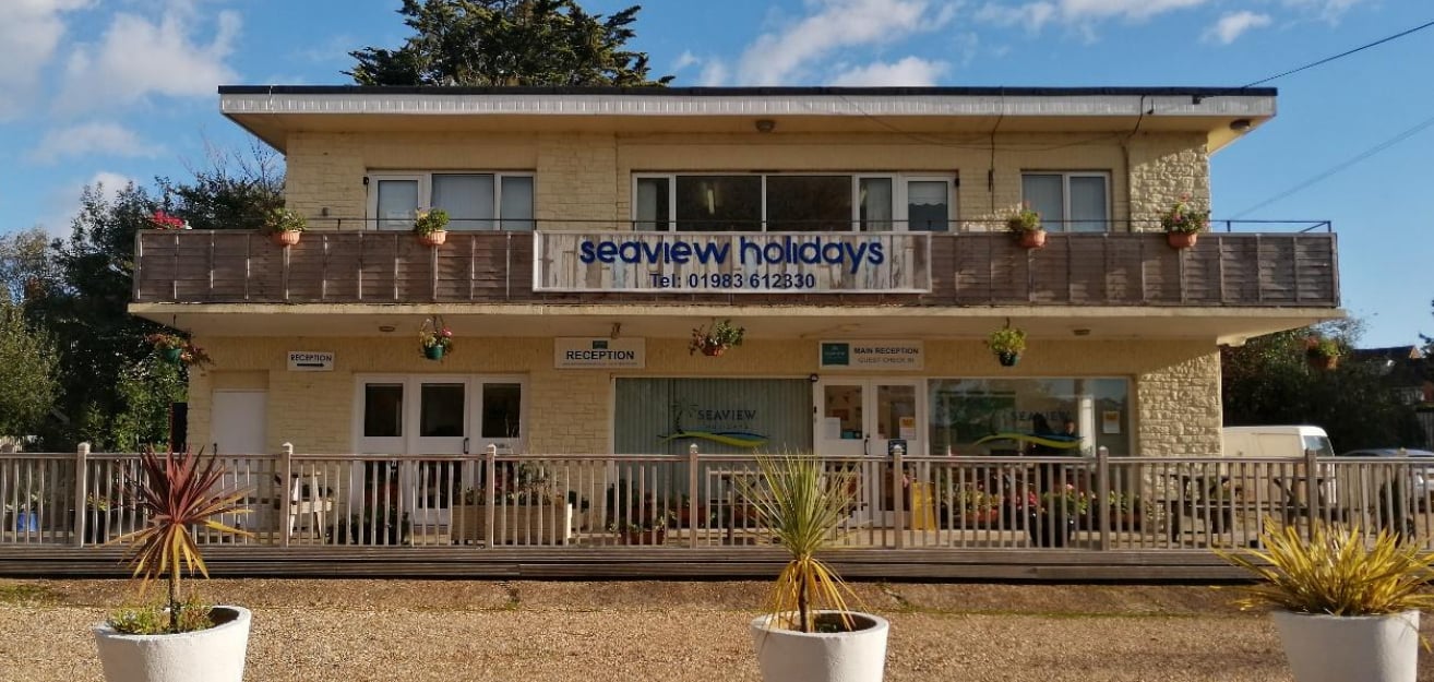 COUNTY HALL REJECTS BID TO TURN SEAVIEW OFFICES AND FLAT INTO 4-BED HOME