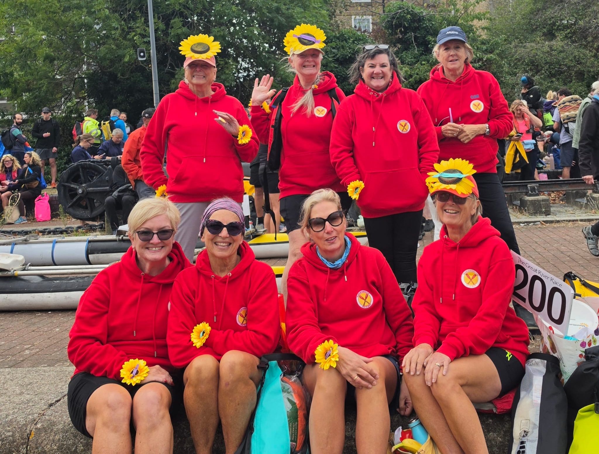 8-STRONG ISLAND CREW JOINS HUNDREDS OF BOATS FOR GREAT RIVER RACE