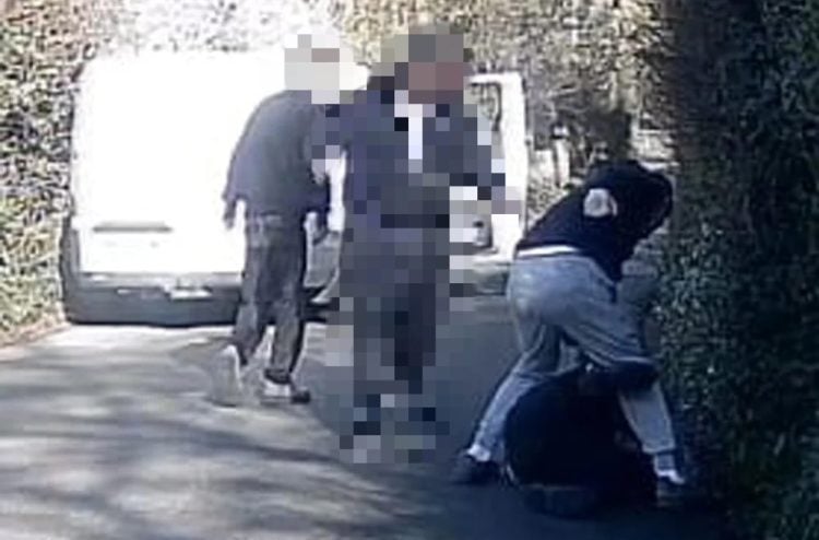 PAIR TO FACE MAGISTRATES AFTER DRIVER ASSAULTED IN RYDE ROAD RAGE INCIDENT