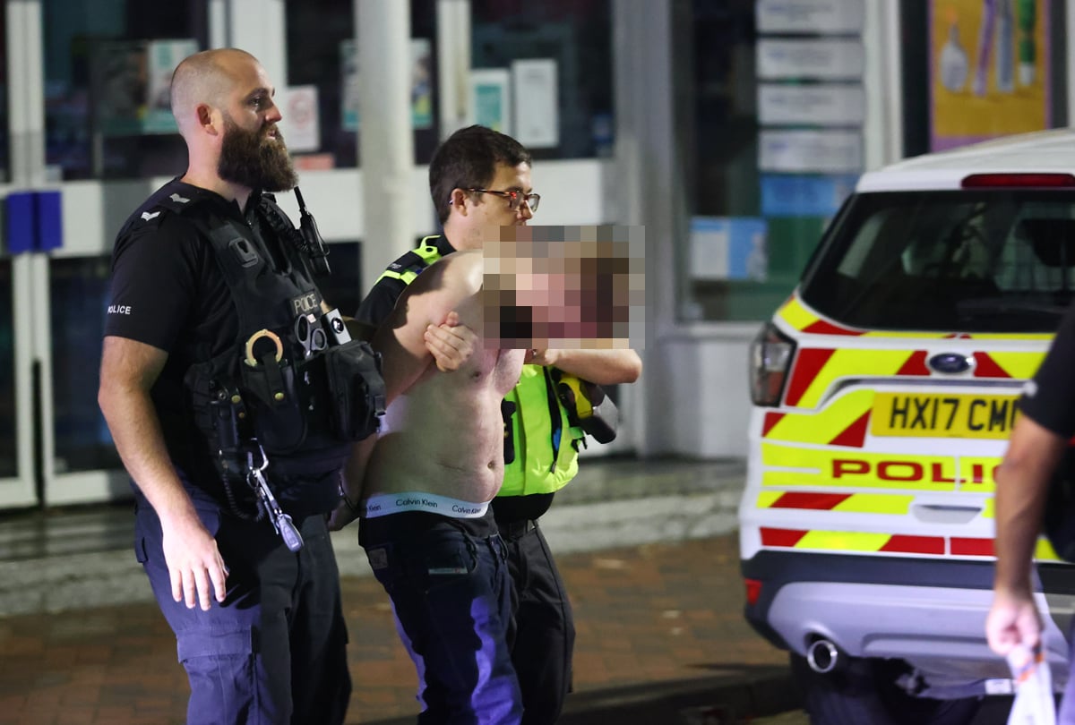 POLICE MANHUNT IN VENTNOR ENDS IN ARREST OVER CHEMIST BURGLARY