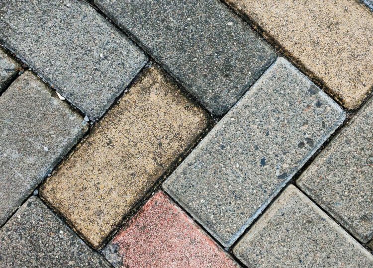 WHY MOST DRIVEWAY REPLACEMENTS GO WRONG BEFORE THE FIRST STONE IS LAID