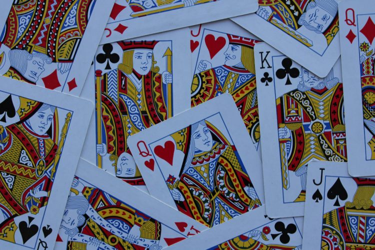 WHO ARE THE KINGS AND QUEENS ON PLAYING CARDS?