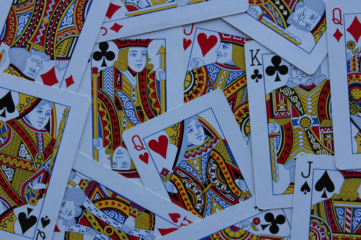 WHO ARE THE KINGS AND QUEENS ON PLAYING CARDS?