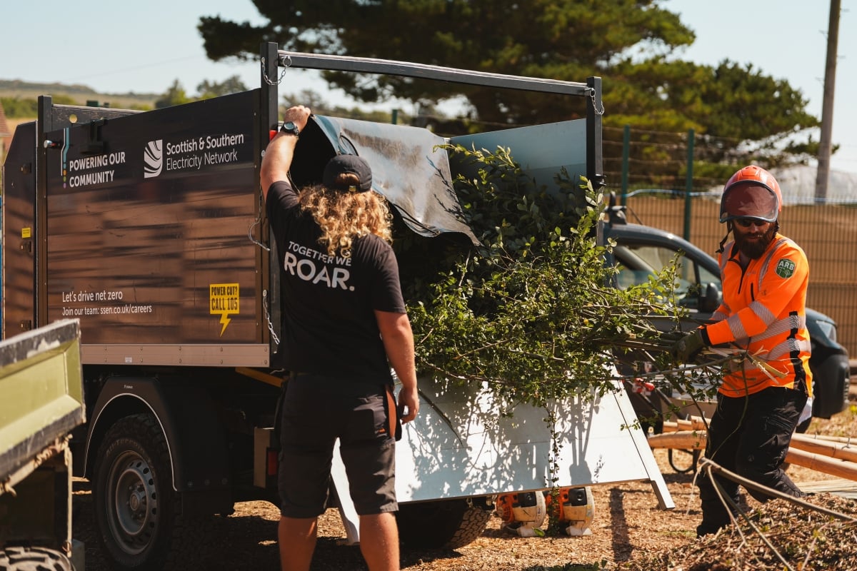 FROM KEEPING THE LIGHTS ON TO FEEDING BEARS – SSEN’S UNUSUAL ISLAND PARTNERSHIP