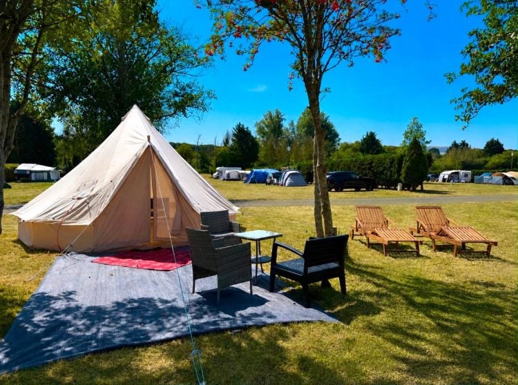 NEIGHBOURS RAISE CONCERNS OVER LIVE MUSIC AND ALCOHOL PLANS AT ADGESTONE CAMPSITE