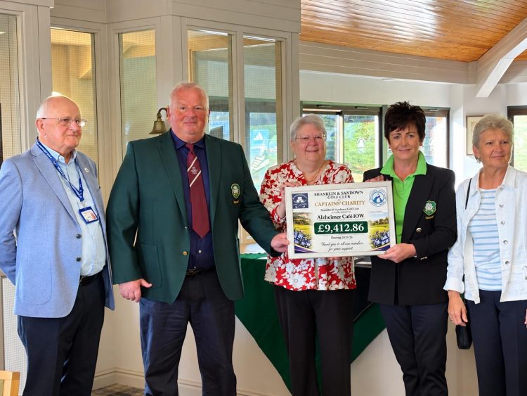 GOLF CLUB RAISES £10,000 TO TRANSFORM GARDENS AT ISLE OF WIGHT DEMENTIA CENTRE