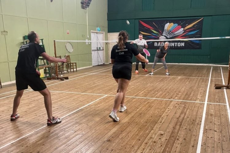 FRESHWATER EDGE VECTIS AS ISLE OF WIGHT BADMINTON LEAGUE ENTERS SECOND WEEK