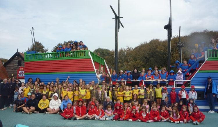MORE THAN 200 GIRLGUIDING MEMBERS ENJOY SPECIAL BLACKGANG CHINE DAY OUT