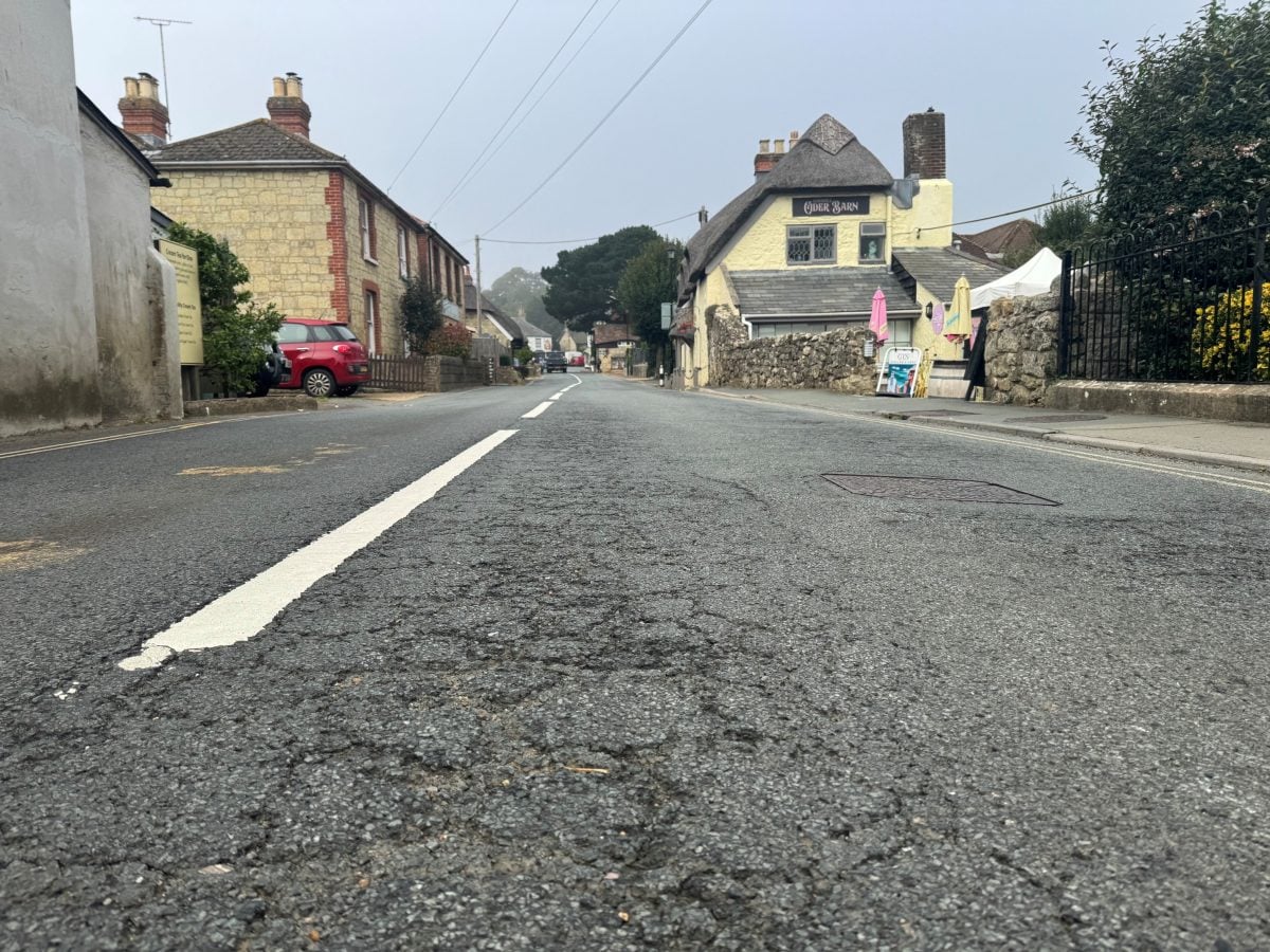 MAJOR GODSHILL ROADWORKS TO BRING WEEKDAY CLOSURES UNTIL JANUARY