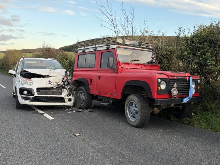 ROAD TRAFFIC COLLISION CAUSES DIVERSION ON MIDDLE ROAD