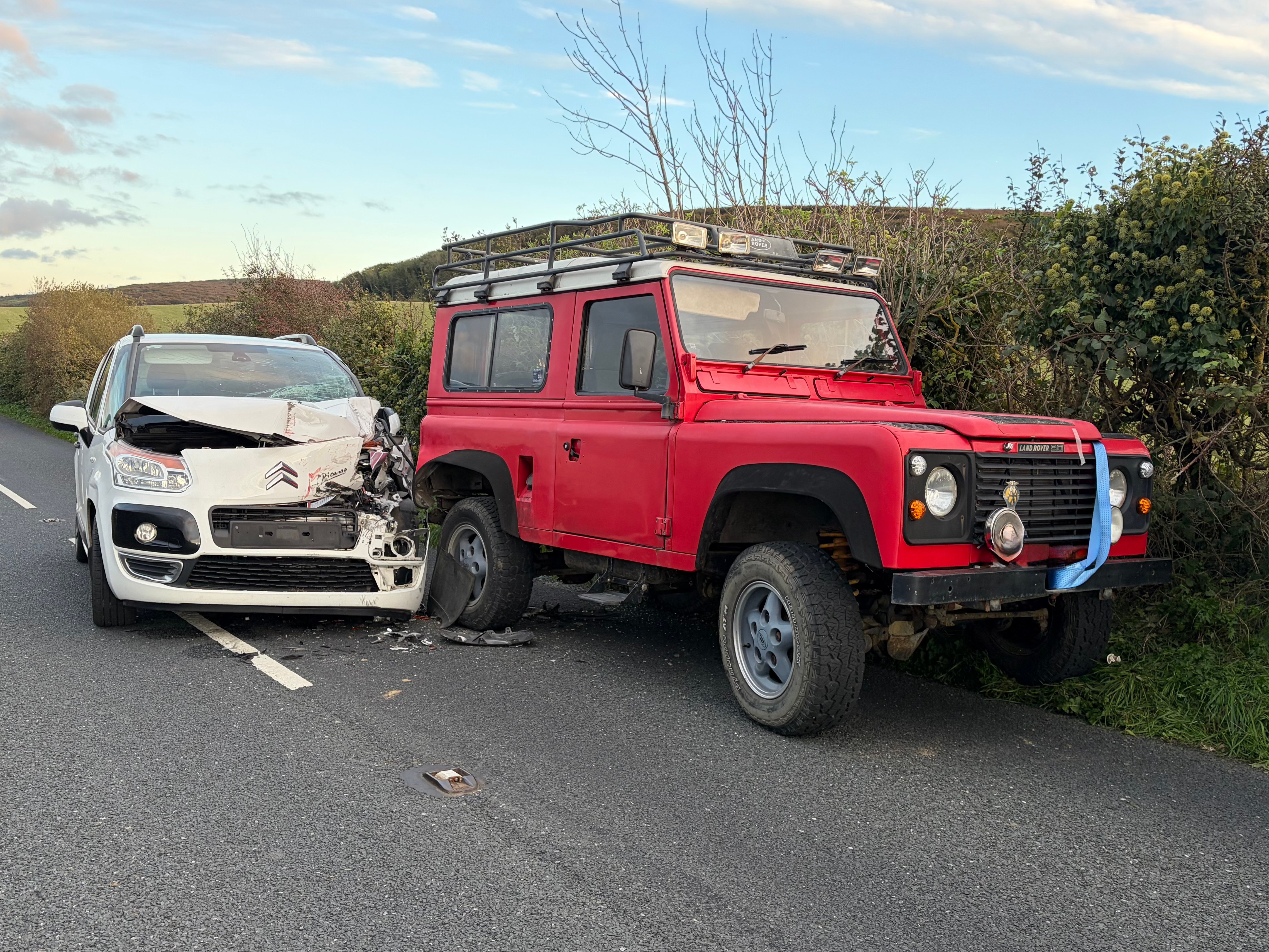 ROAD TRAFFIC COLLISION CAUSES DIVERSION ON MIDDLE ROAD
