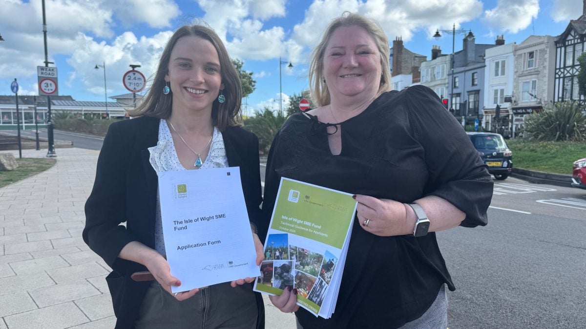 COULD YOUR BUSINESS GET £50,000? NEW ISLE OF WIGHT FUND OPENS