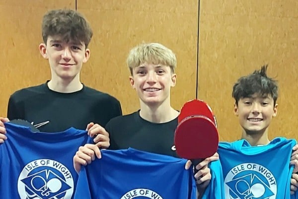 RYDE C EDGE TITLE RIVALS AS YOUNGSTERS SHINE IN TABLE TENNIS LEAGUE