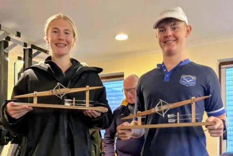 SHANKLIN SANDOWN ROWERS CLAIM SIX WINS AND HISTORIC TROPHIES AT BURWAY HEAD