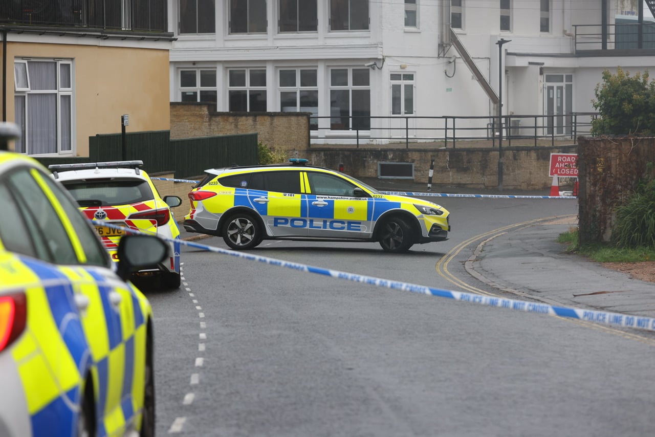 POLICE CORDON IN PLACE FOLLOWING SUSPECTED ‘STABBING’ IN SHANKLIN