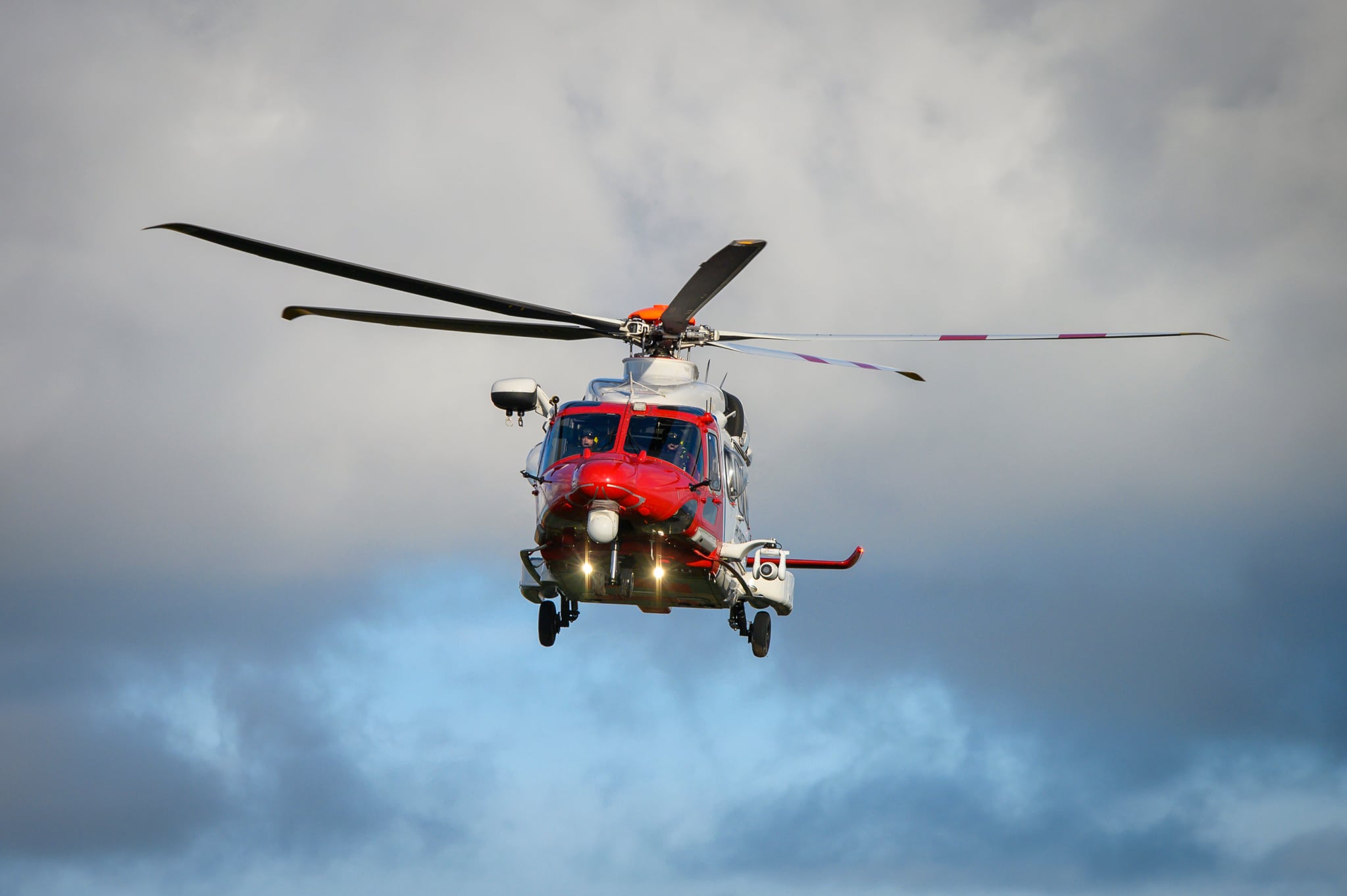 ‘DOWNED PLANE’ FEARS SPARK COASTGUARD SEARCH OFF ISLE OF WIGHT