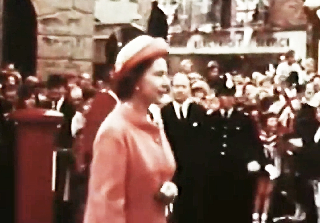 VIDEO: RECOUNTING HER MAJESTY’S VISITS TO THE ISLE OF WIGHT